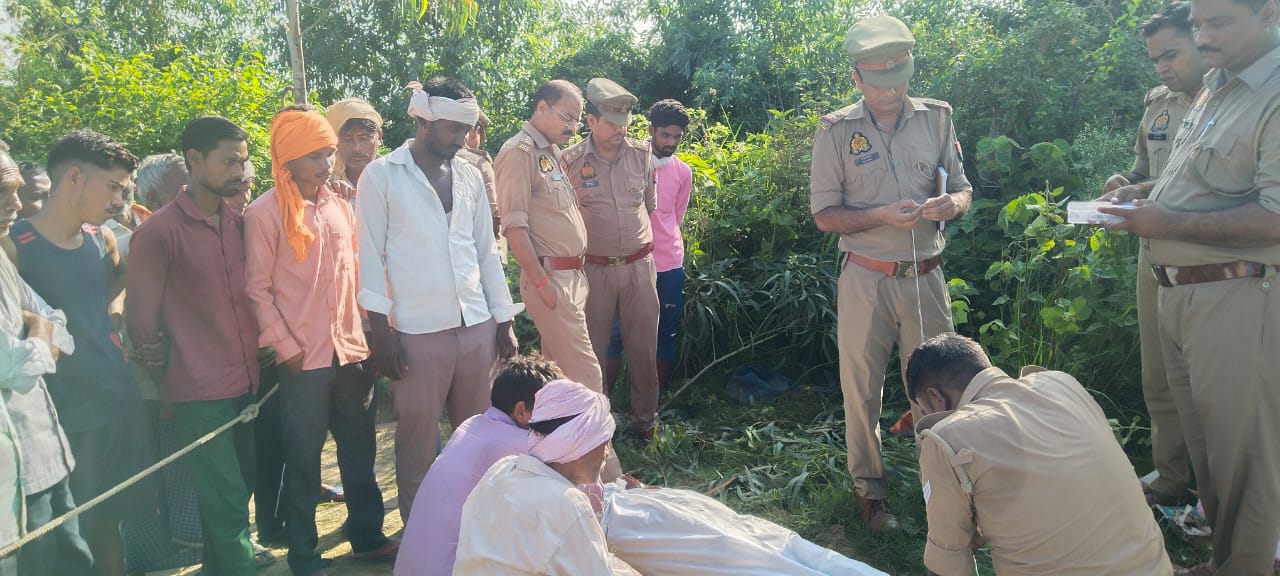 चौकीदार की संदिग्ध मौत, पड़ा मिला शव, हत्या की आशंका से मचा हड़कंप, पुलिस जांच में जुटी 