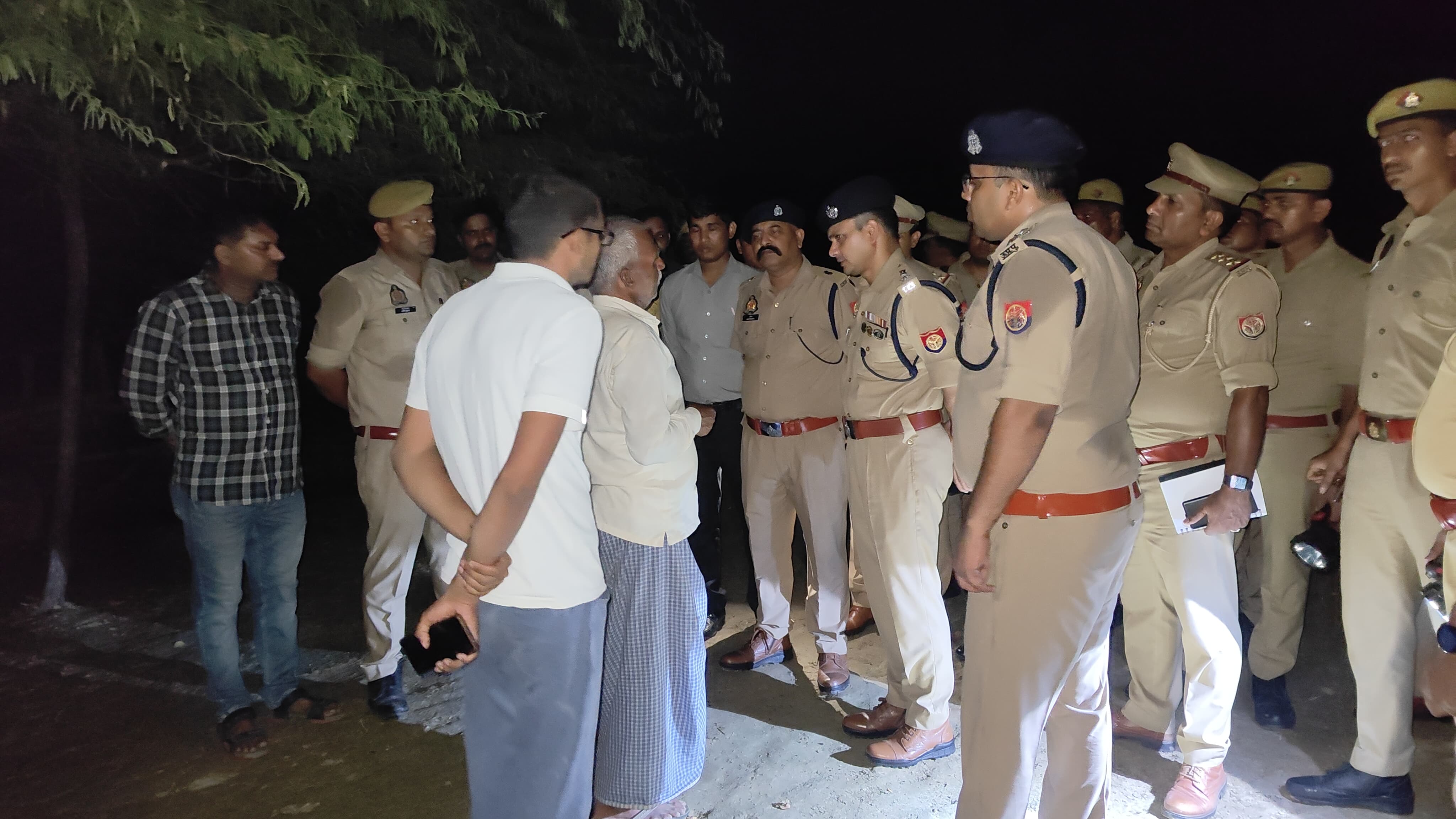 हरदोई में कनपटी में गोली  से युवक की मौत, जांच में जुटी पुलिस,हत्या या आत्महत्या की गुत्थी में उलझी पुलिस