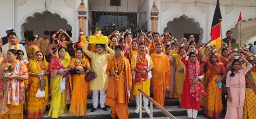 सात दिवसीय श्रीमद् भागवत कथा का हुआ शुभारंभ, राम जानकी मंदिर से प्रारंभ हुई शोभा यात्रा जमकर झूमे भक्त