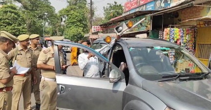 हरदोई में किसान यूनियन नेता की नेतागिरी पड़ी भारी, एसपी ने सीज कराई गाड़ी