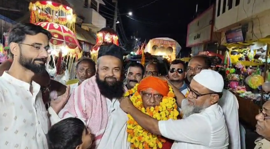 झण्डा मेले का मुस्लिम समुदाय ने किया स्वागत, गाजेबाजे के साथ निकाली गई शोभा यात्रा 