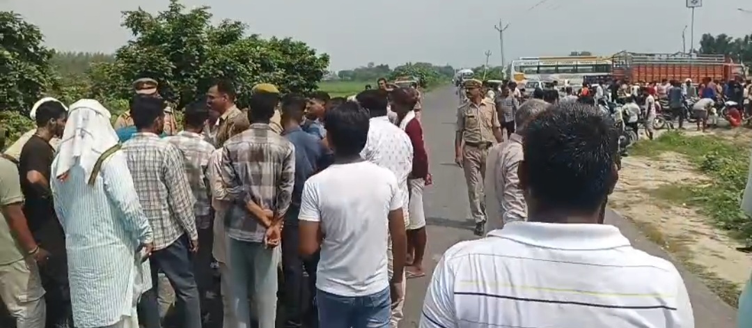 हरदोई में तेज रफ्तार कार की टक्कर से ऑटो चालक की मौत, बेटी घायल