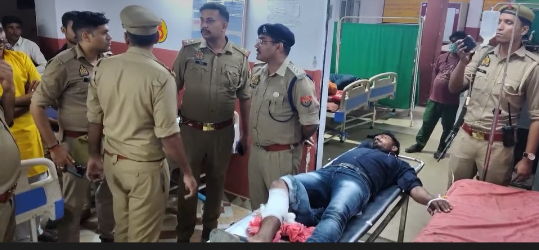 हरदोई में पुलिस मुठभेड़ में 25 हजार का इनामी बदमाश गिरफ्तार, पैर में गोली लगने से हुआ घायल