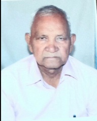 सेवानिवृत्त शिक्षक द्वारिका प्रसाद सांडी थाना क्षेत्र के नाव पुरवा गांव के निवासी थे , हरदोई के बिलग्राम थाना क्षेत्र में हुआ सड़क हादसा 