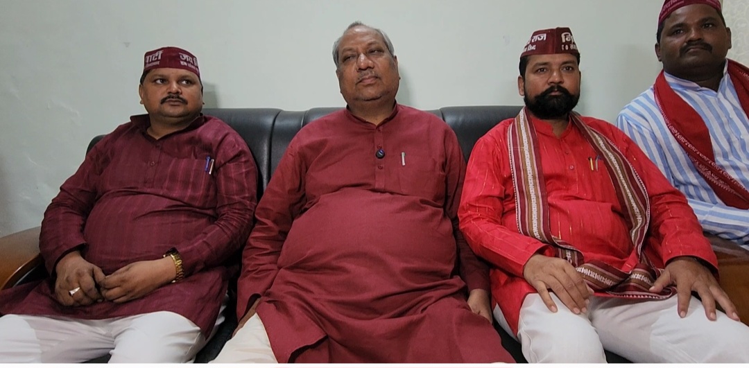 हरदोई पहुंचे निषाद पार्टी के राष्ट्रीय अध्यक्ष संजय निषाद, बोले- ओमप्रकाश राजभर भैया है, मुस्लिम महिलाएं भी भारत की नागरिक, उन्हें अधिकार मिलने चाहिए