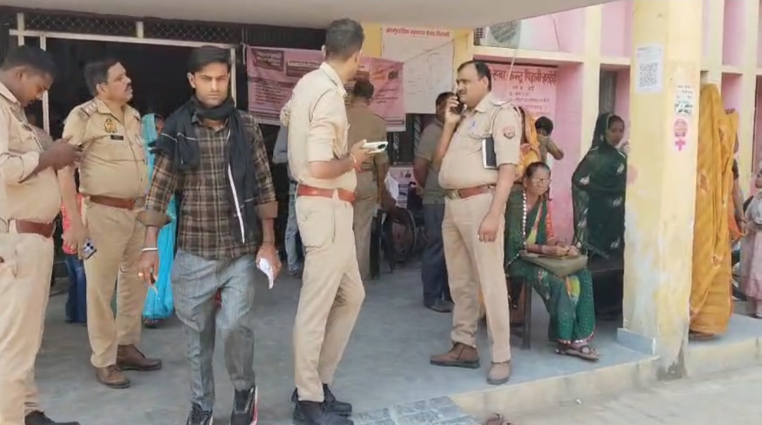 हरदोई रोड पर पुल से सई नदी में कूद महिला ने दी जान