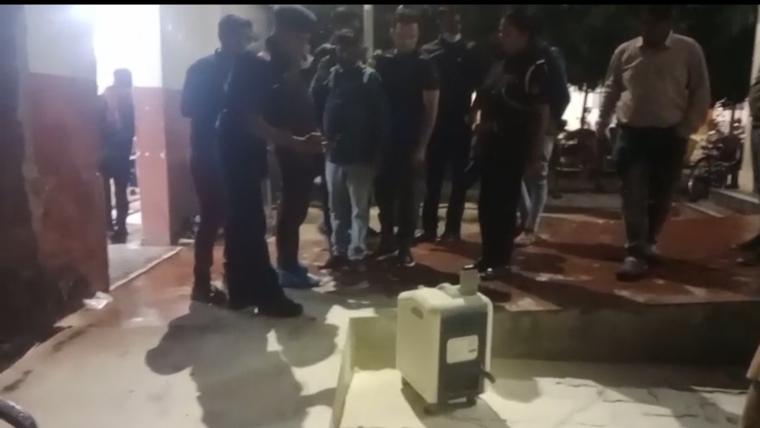 हरदोई मेडिकल कॉलेज की इमरजेंसी में लगी आग, सुरक्षाकर्मी ने दिखाया साहस