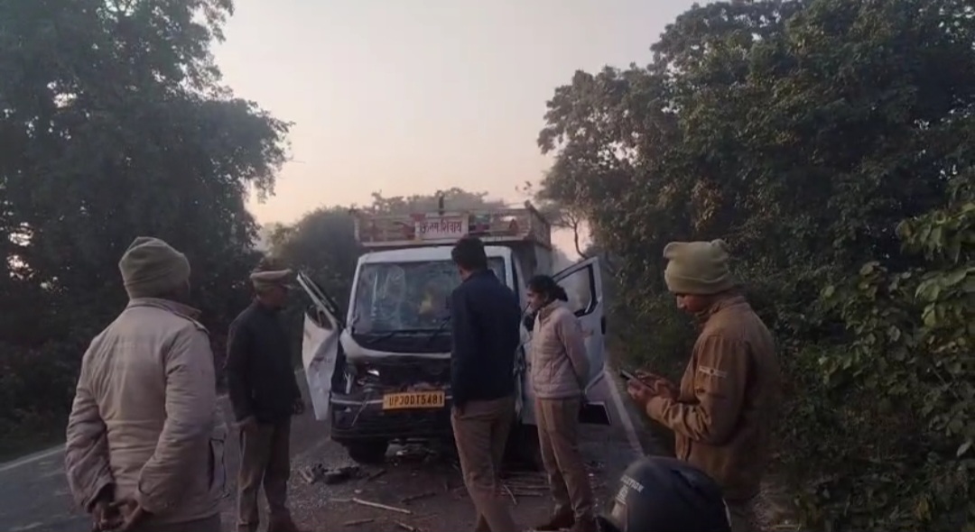 हरदोई-पिहानी मार्ग पर पिकअप दुर्घटना, एक की मौत—एक घायल