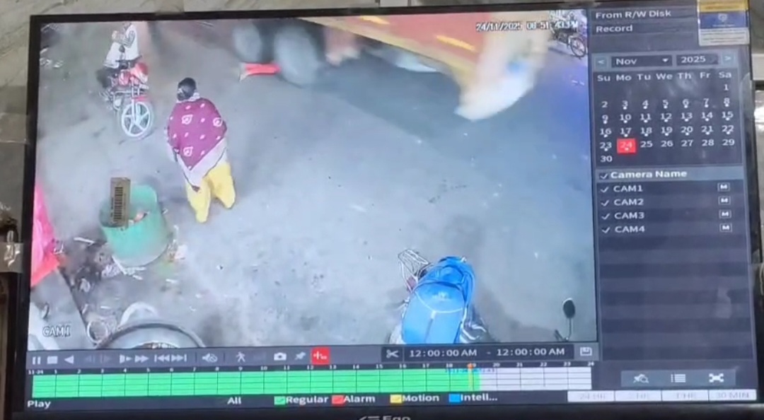 हरदोई में दिल दहला देने वाली वारदात, चलते डंपर के आगे कूदी युवती, हालत गंभीर